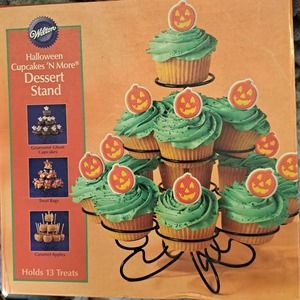 Halloween SALE! TREAT STAND holds cupcakes, Carmel apples treat bags